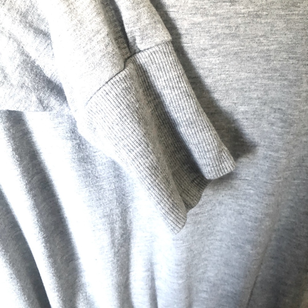 Athleta Gray Peaceful Pullover Round Neck Stretch Jersey Knit Top Size Small - Picture 9 of 12